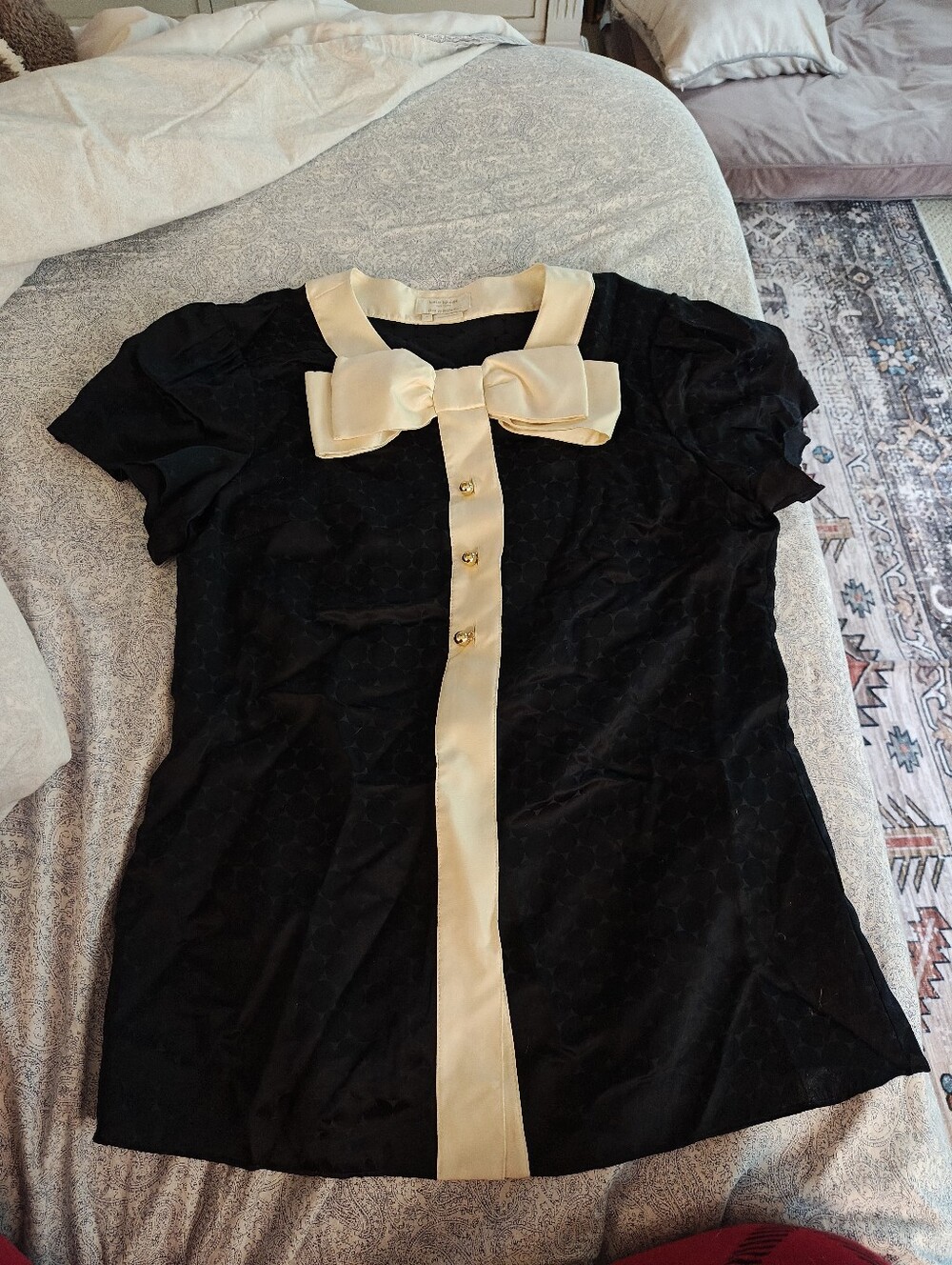 kate spade Black Short Sleev Silk Top with Cream Bow Collar with Gold Buttons 4